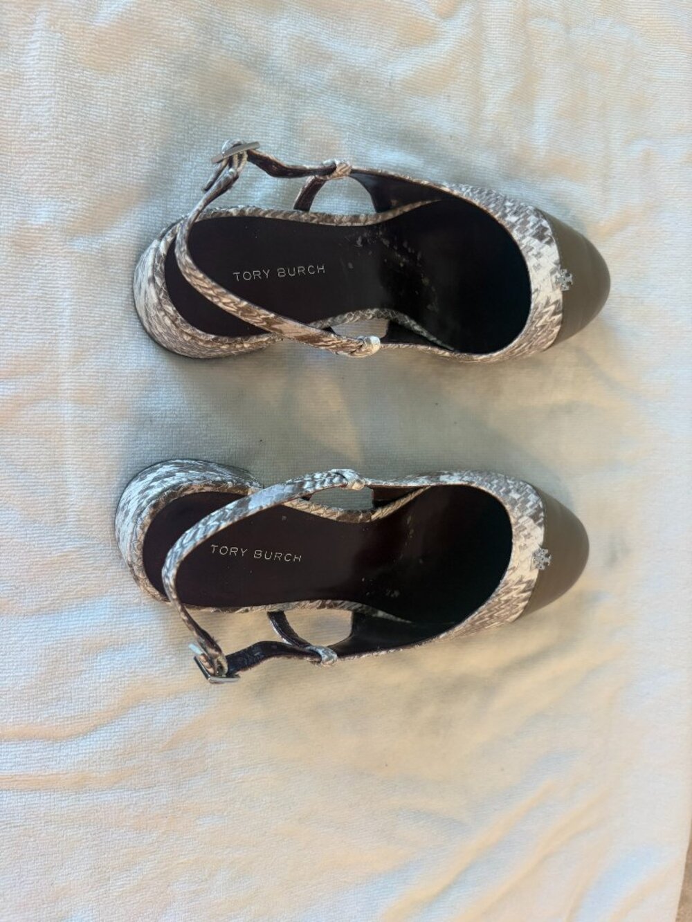 Tory Burch Women's Cap Toe Slingback Pumps new worn 3x. size 6